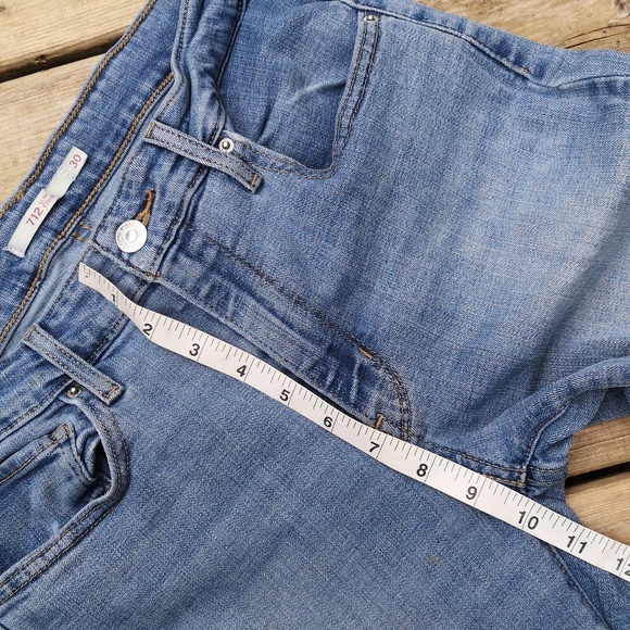 Levi's 712 'slim' jeans - Picture 8 of 9